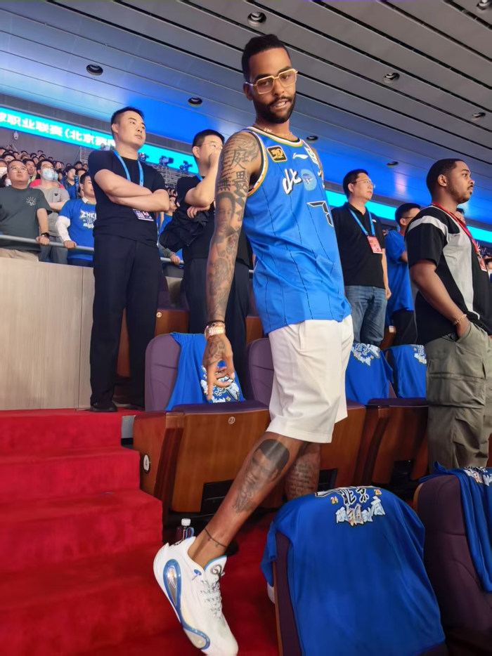 加拿大男篮血洗希腊男篮，拉塞尔统治全场的简单介绍