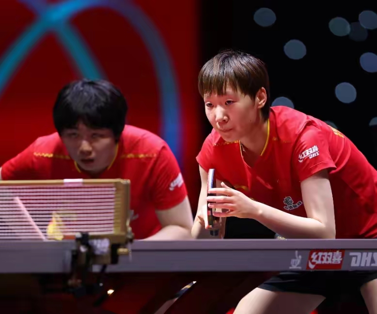 法国乒乓球队强势比利时乒乓球队，奥恰洛夫统治全场