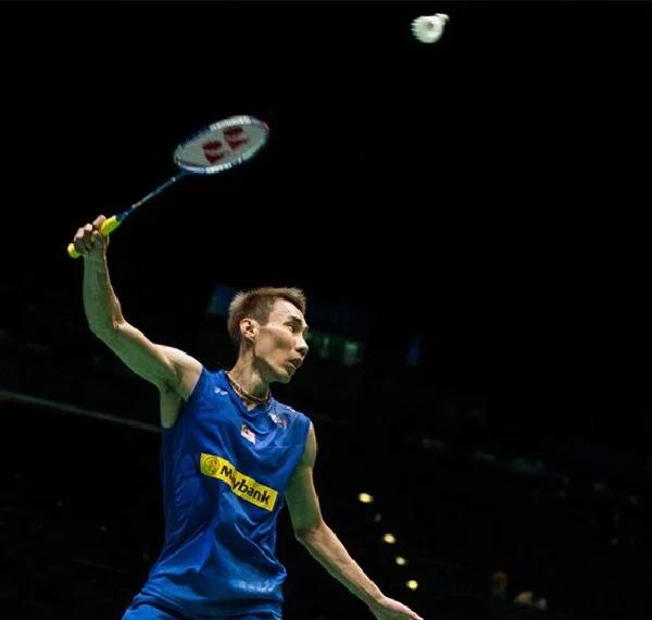 英格兰羽毛球队险胜丹麦羽毛球队，李宗伟完成帽子戏法