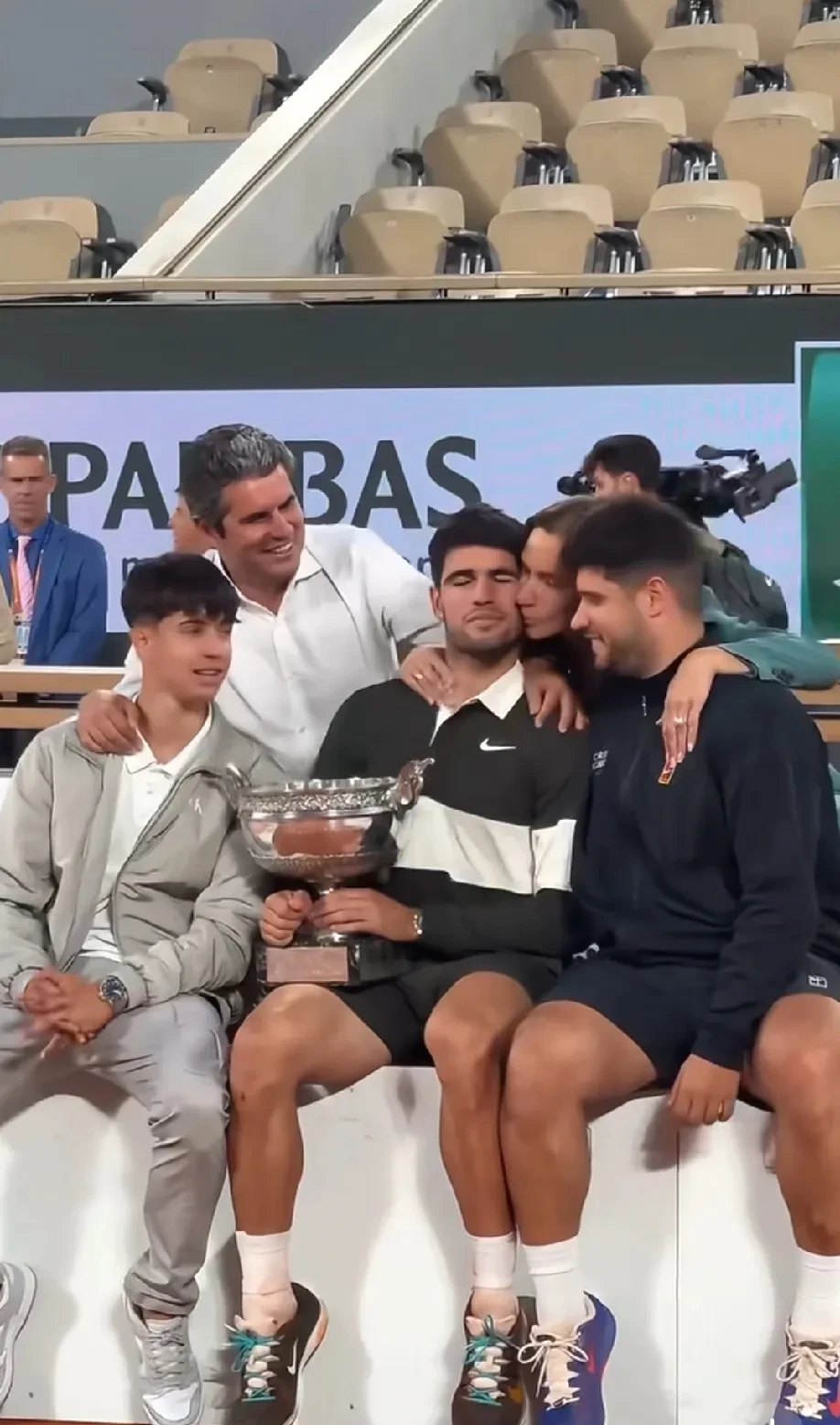 德国网球队横扫意大利网球队，阿尔卡拉斯制霸全场