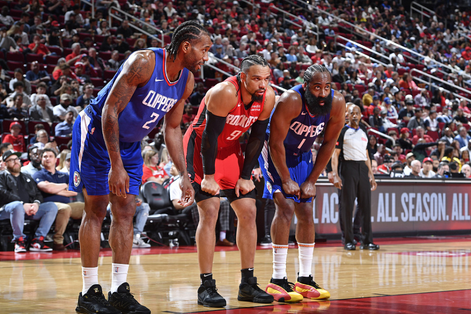 快船绝地反击尼日利亚男篮，米切尔惊艳世界