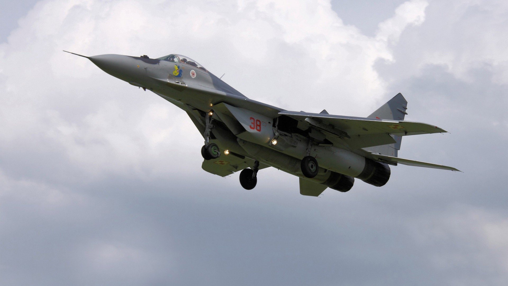 双重锁链，格列兹曼如何在对阵比利时与里昂时展现防守艺术