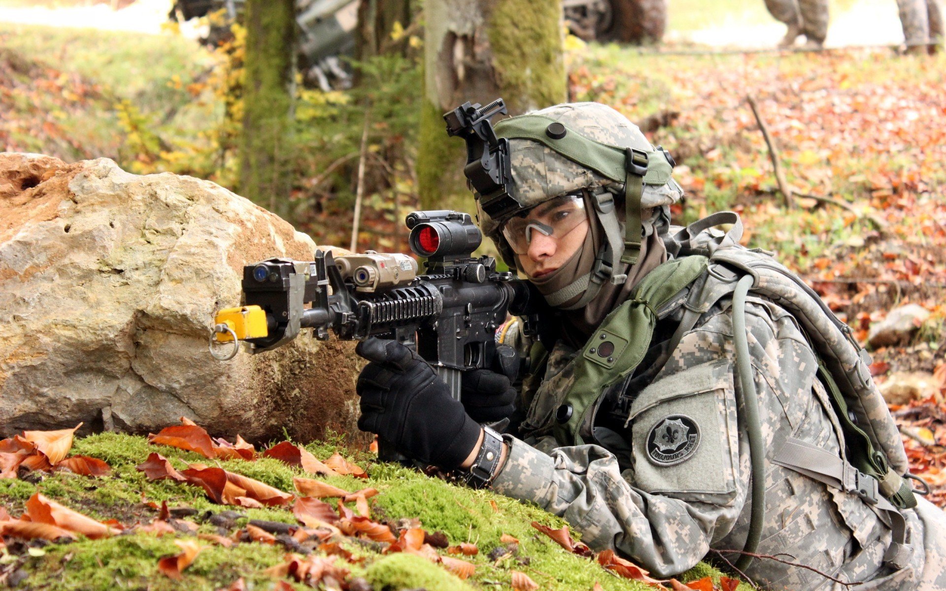 来自世界的两端，抵达同一个战场