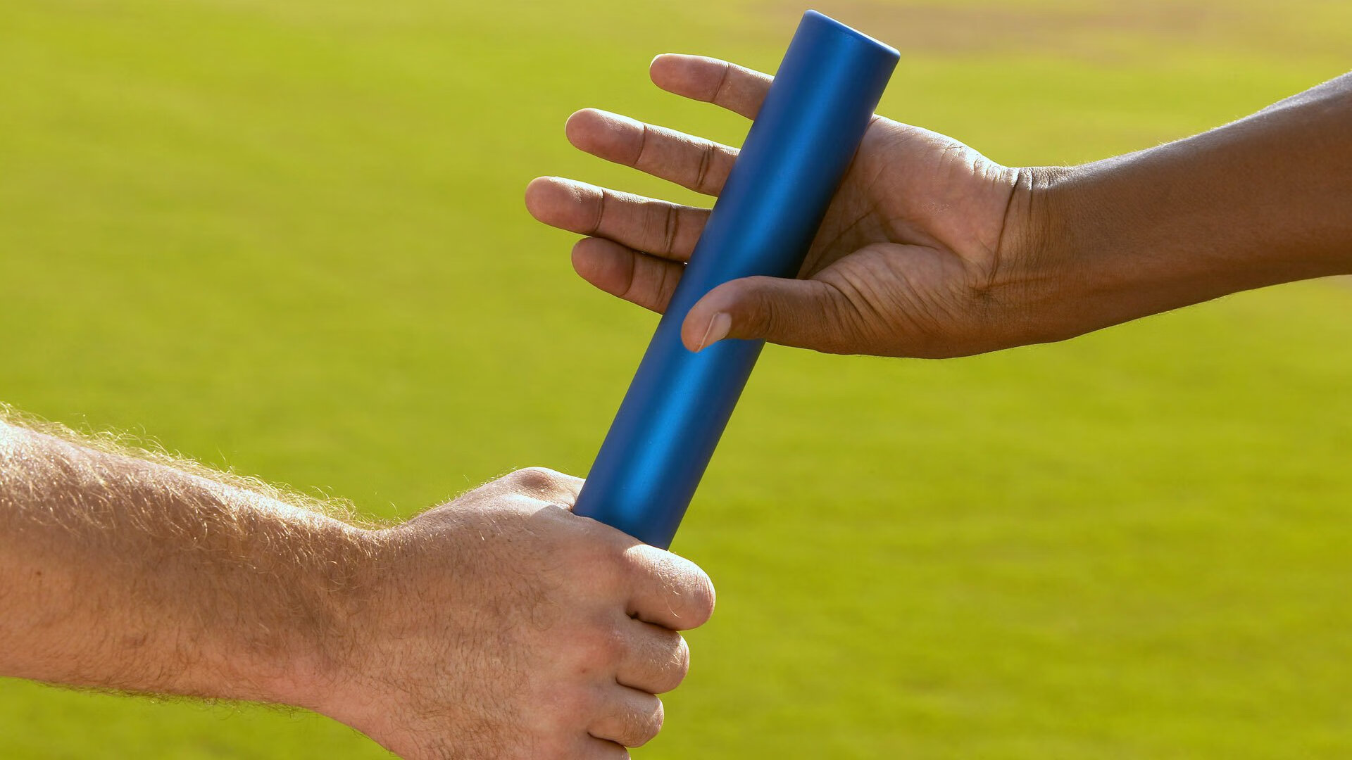 当世界杯绿茵场遇上CBA战场，跨越时空的体育热血交响